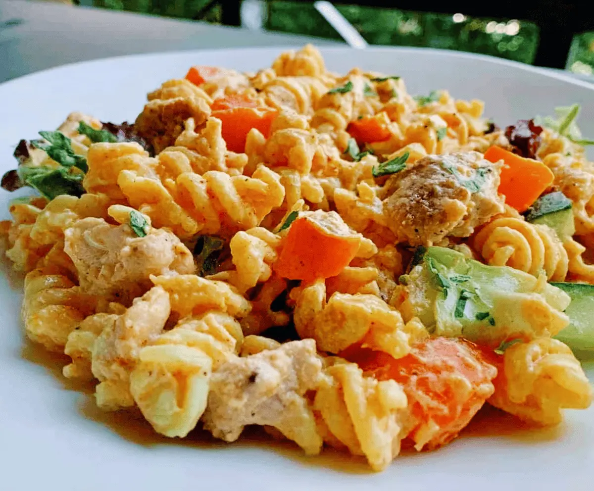 Easy Buffalo Chicken Pasta Salad Recipe