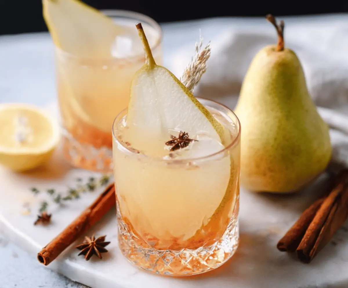 Vanilla Pear Mocktail for Cozy Autumn Sipping 